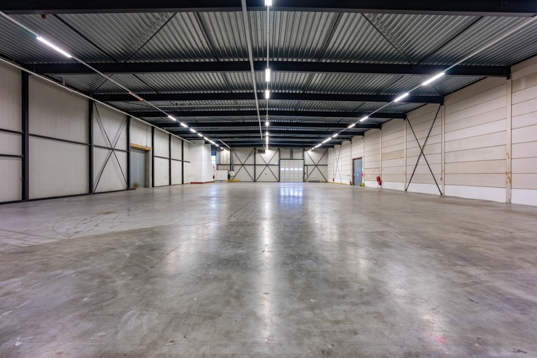 BedrijfsruimteaanCentrale Markt 7<br/> inZwaagdijk-Oost BedrijfsruimteaanCentrale Markt 7<br/> inZwaagdijk-Oost