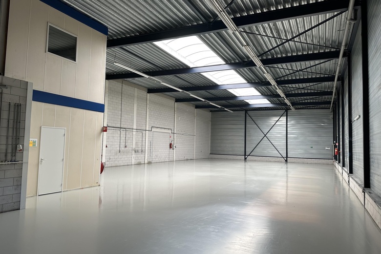 BedrijfsruimteaanKlompenmakerstraat 28 - 30<br/> inHoogvliet BedrijfsruimteaanKlompenmakerstraat 28 - 30<br/> inHoogvliet