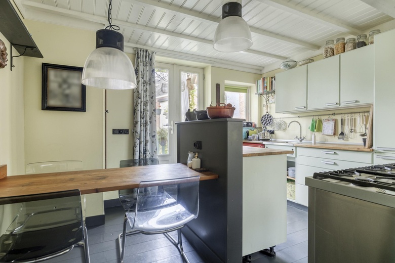 BedrijfsruimteaanSteenbergsestraat 45<br/> inBergen op Zoom