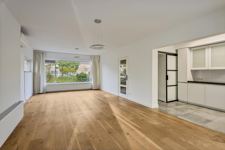 Bedrijfsruimteaanvan Renesseweg 19<br/> inEindhoven Bedrijfsruimteaanvan Renesseweg 19<br/> inEindhoven