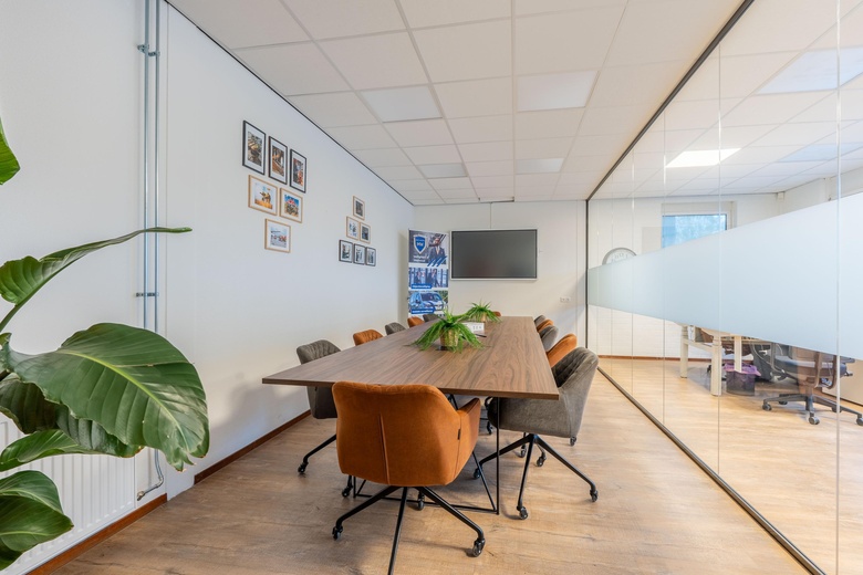 BedrijfsruimteaanWilgenkade 11<br/> inHouten