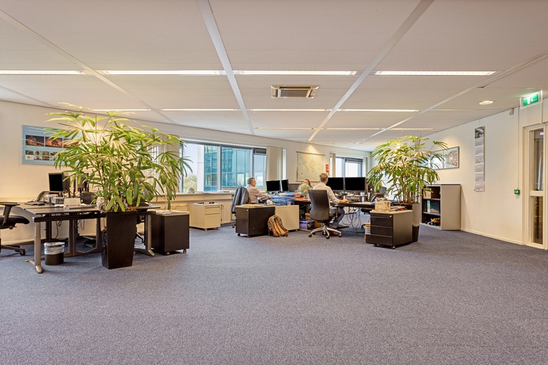 KantoorruimteaanWaalhaven Z.z. 12 A<br/> inRotterdam