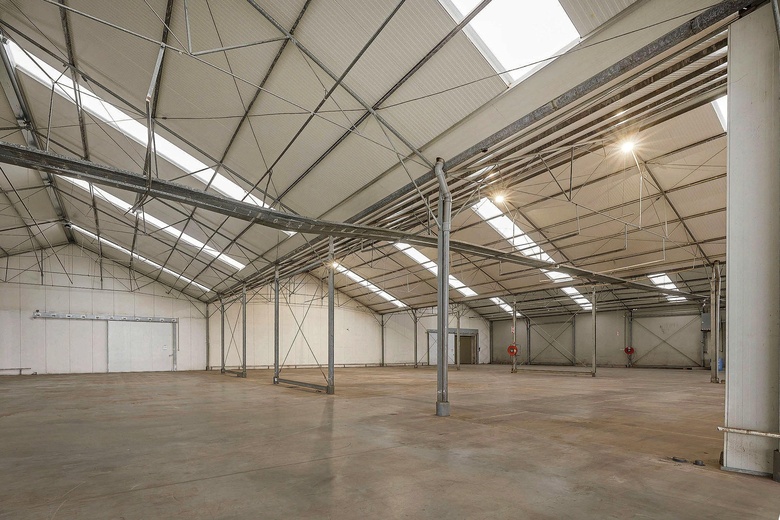 BedrijfsruimteaanPoelweg 12<br/> inDe Kwakel