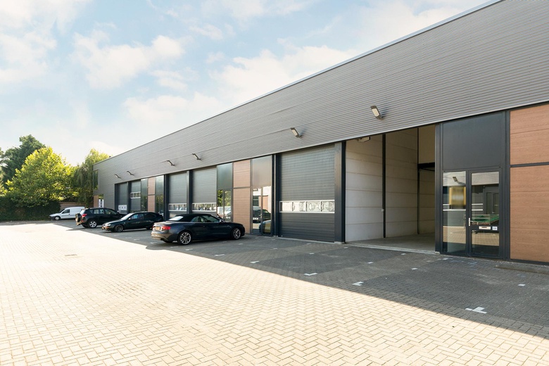 Bedrijfsruimteaan's-Gravenweg 318 - 334<br/> inNieuwerkerk aan den IJssel Bedrijfsruimteaan's-Gravenweg 318 - 334<br/> inNieuwerkerk aan den IJssel