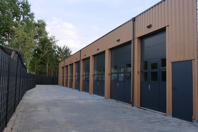 BedrijfsruimteaanBurg. van Roijstraat 10<br/> inVeghel BedrijfsruimteaanBurg. van Roijstraat 10<br/> inVeghel