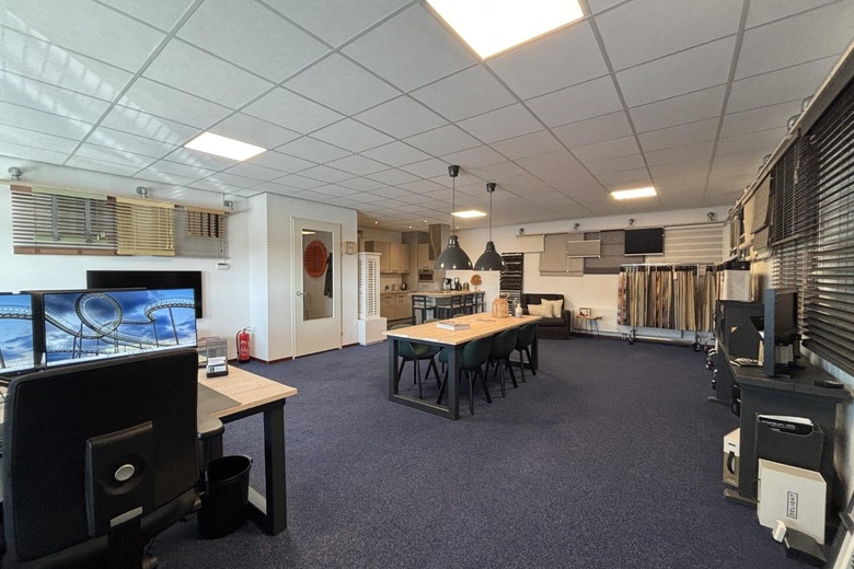 BedrijfsruimteaanSchuit 16 J<br/> inOudkarspel