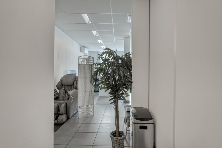 WinkelruimteaanDorpsstraat 22 A<br/> inZoeterwoude WinkelruimteaanDorpsstraat 22 A<br/> inZoeterwoude