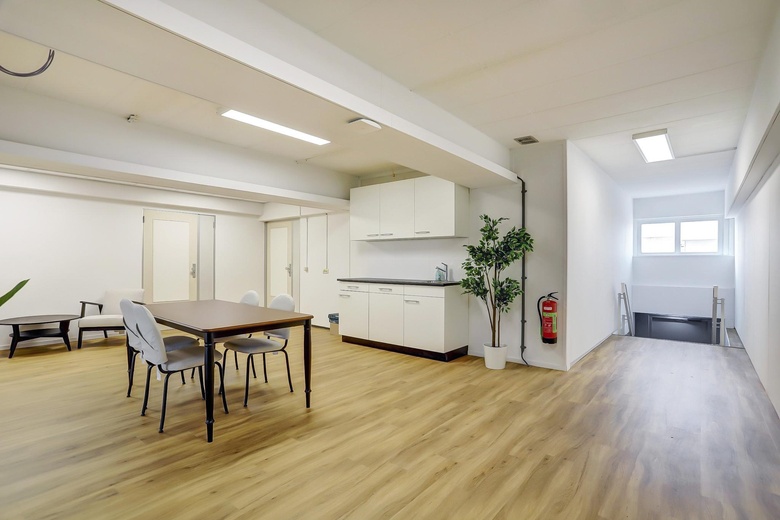 KantoorruimteaanZwettestraat 9<br/> inLeeuwarden KantoorruimteaanZwettestraat 9<br/> inLeeuwarden