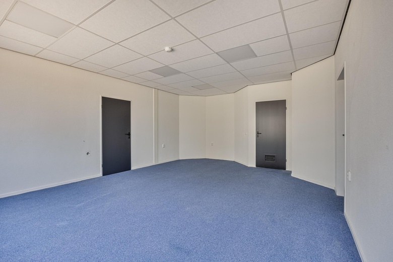 KantoorruimteaanVenenweg 18<br/> inZwanenburg KantoorruimteaanVenenweg 18<br/> inZwanenburg