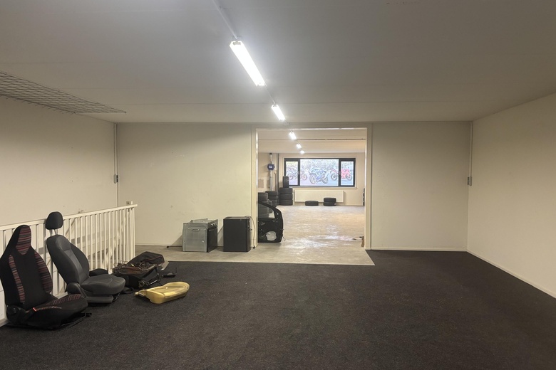 BedrijfsruimteaanHoutzagerijstraat 1<br/> inMill BedrijfsruimteaanHoutzagerijstraat 1<br/> inMill