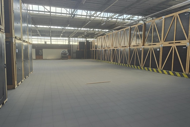 BedrijfsruimteaanLucas Bolsstraat 7<br/> inNieuw-Vennep