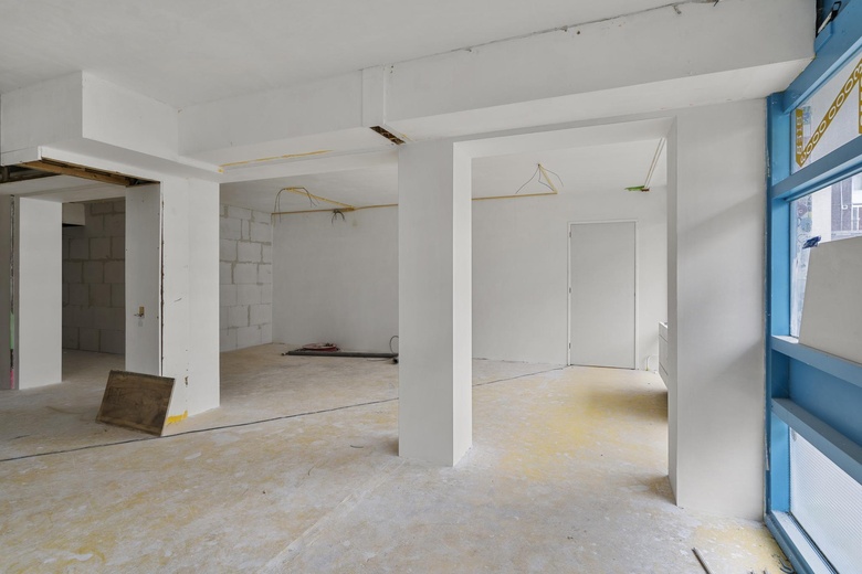 BedrijfsruimteaanHisveltplein 21 - 35<br/> inArnhem