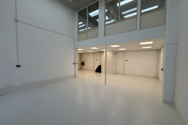 BedrijfsruimteaanNeutronstraat 7 7<br/> inGroningen