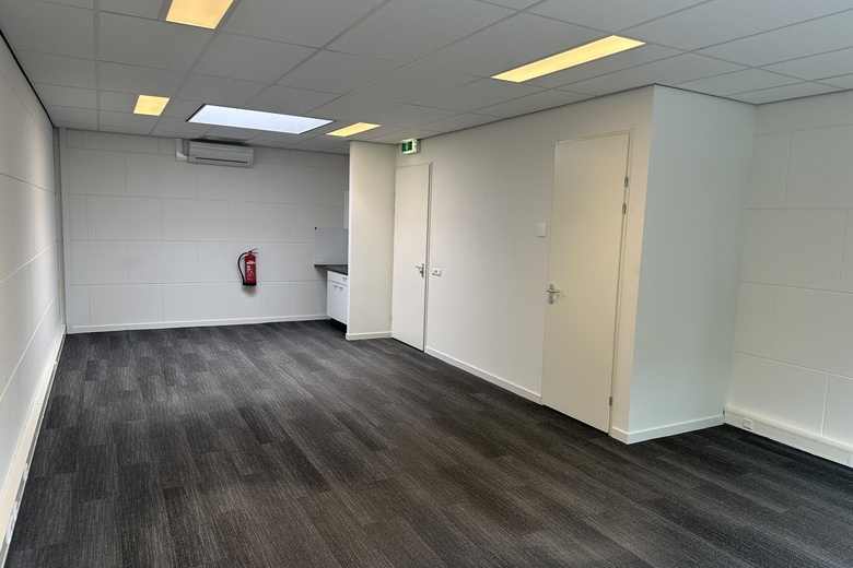 KantoorruimteaanA. van Leeuwenhoekweg 38 A 6<br/> inAlphen aan den Rijn