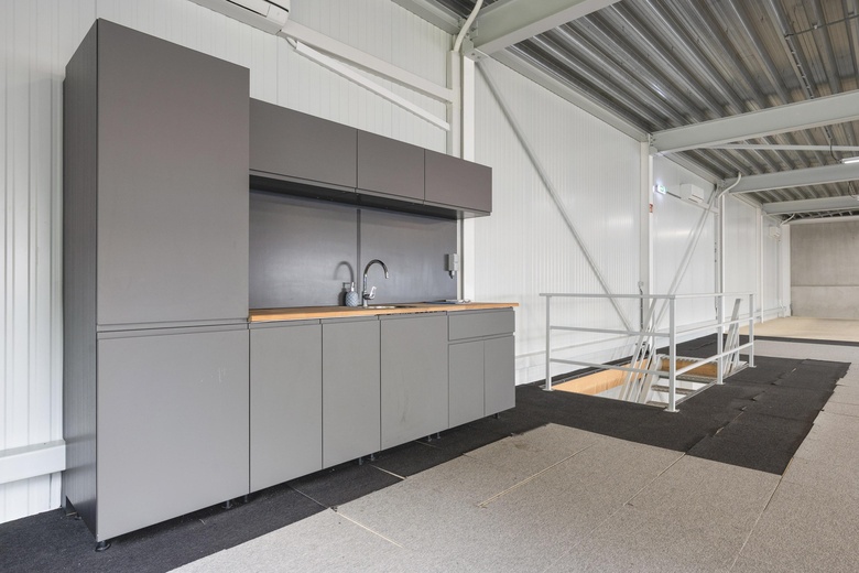 BedrijfsruimteaanBergerweg 140<br/> inSittard BedrijfsruimteaanBergerweg 140<br/> inSittard
