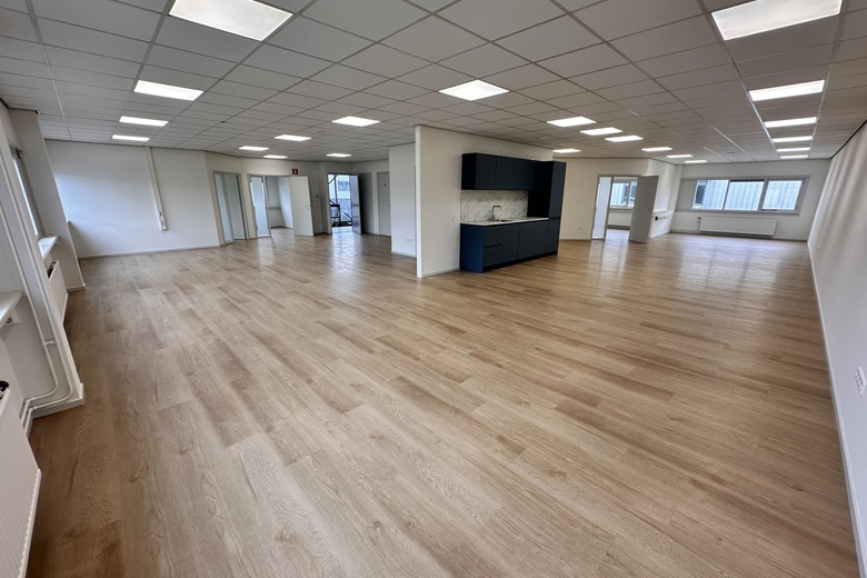 Kantoorruimteaande Oude Veiling 72<br/> inZwaag