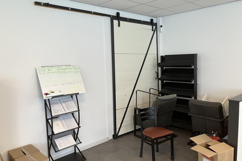 BedrijfsruimteaanPeppelkade 15 a<br/> inHouten