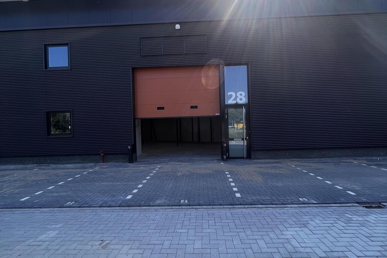 BedrijfsruimteaanKringloopweg 28<br/> inHendrik-Ido-Ambacht