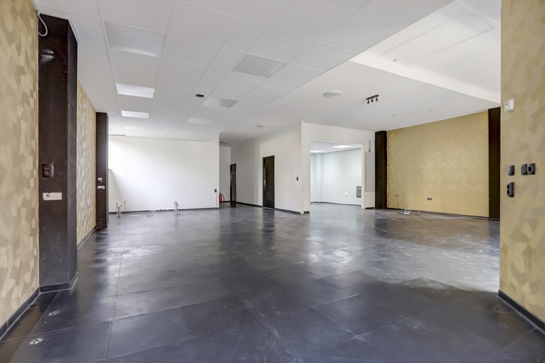 BedrijfsruimteaanJachthuisstraat 5<br/> inKloetinge BedrijfsruimteaanJachthuisstraat 5<br/> inKloetinge