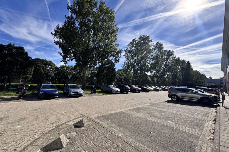 WinkelruimteaanMarkerkant 10 136 E<br/> inAlmere WinkelruimteaanMarkerkant 10 136 E<br/> inAlmere