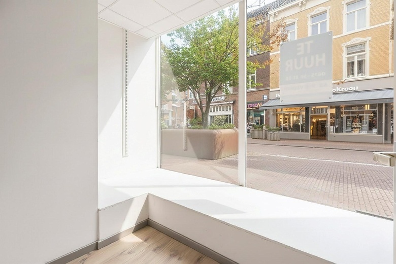 WinkelruimteaanHamstraat 6<br/> inRoermond