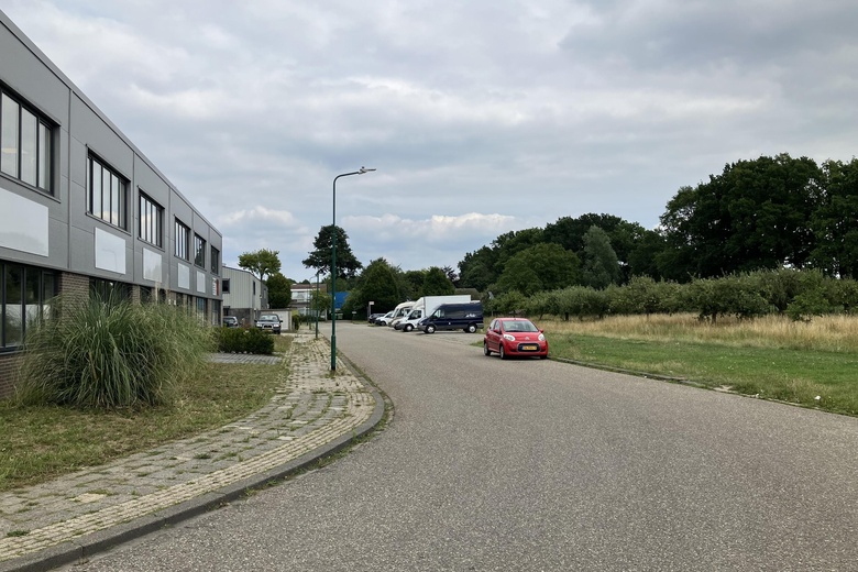 BedrijfsruimteaanPeppelkade 15 a<br/> inHouten