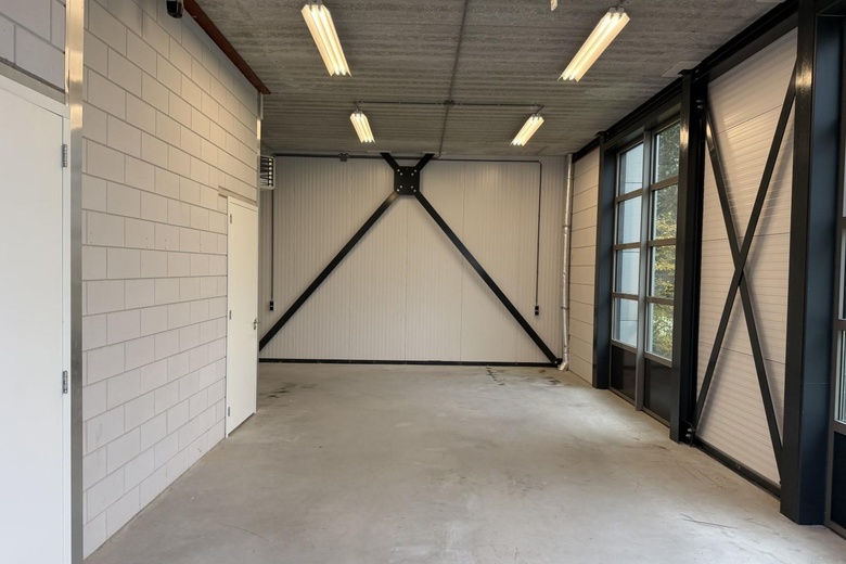 Bedrijfsruimte Sliedrecht - Lelystraat 35 c - Foto 2