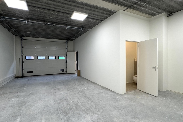 BedrijfsruimteaanNijverheidslaan 8 F<br/> inWeesp