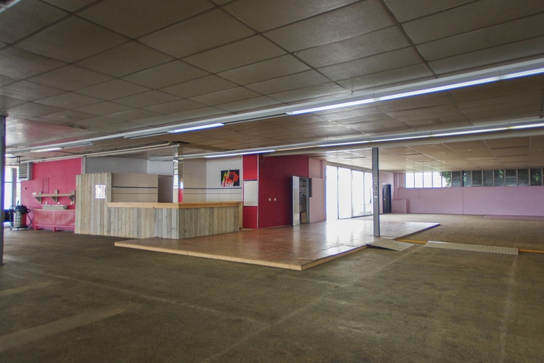 WinkelruimteaanOude Roswinkelerweg 36<br/> inEmmen WinkelruimteaanOude Roswinkelerweg 36<br/> inEmmen