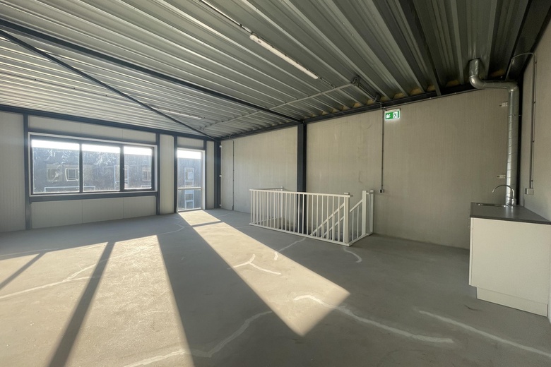 BedrijfsruimteaanLelystraat 70 d<br/> inSliedrecht