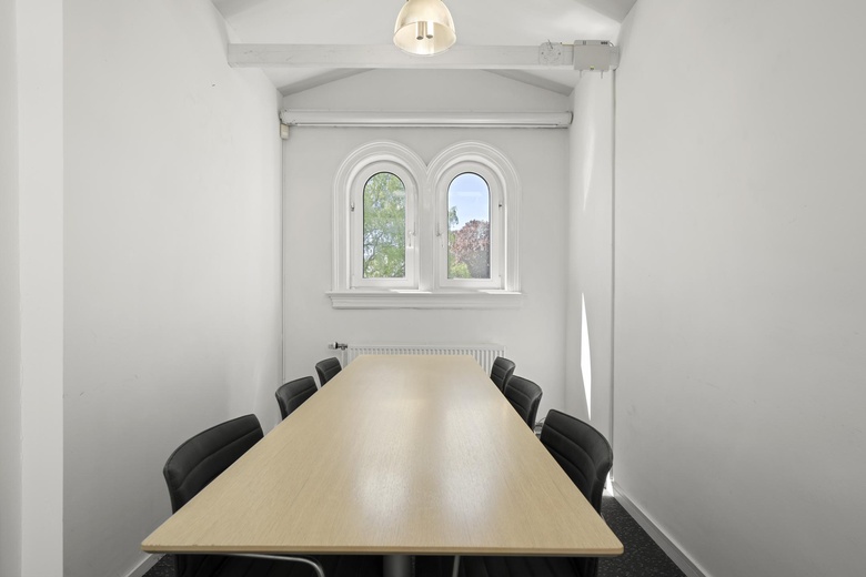 KantoorruimteaanArnhemsestraatweg 8<br/> inVelp