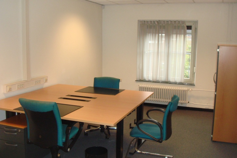 KantoorruimteaanSwalmerstraat 44 .<br/> inRoermond KantoorruimteaanSwalmerstraat 44 .<br/> inRoermond