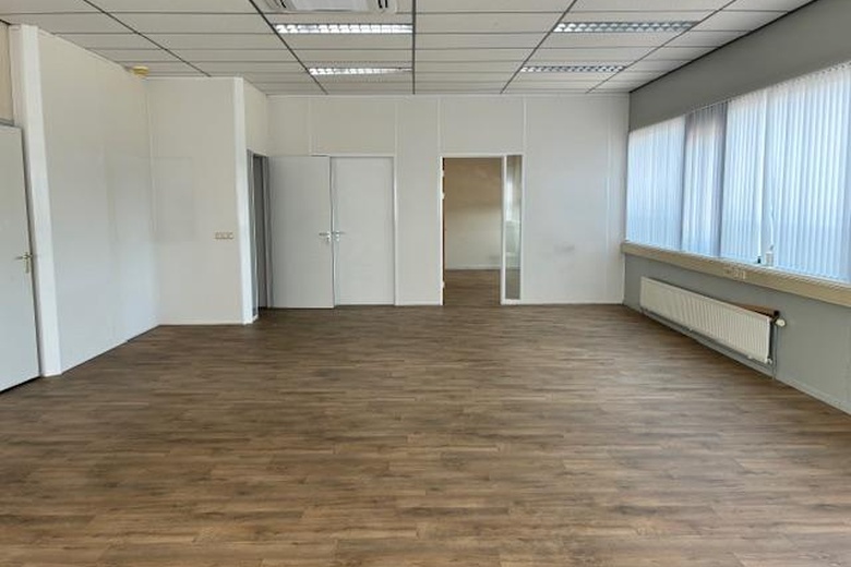 BedrijfsruimteaanVlotbrugweg 4<br/> inAlmere BedrijfsruimteaanVlotbrugweg 4<br/> inAlmere