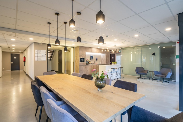 KantoorruimteaanNaarderpoort 2<br/> inNaarden KantoorruimteaanNaarderpoort 2<br/> inNaarden
