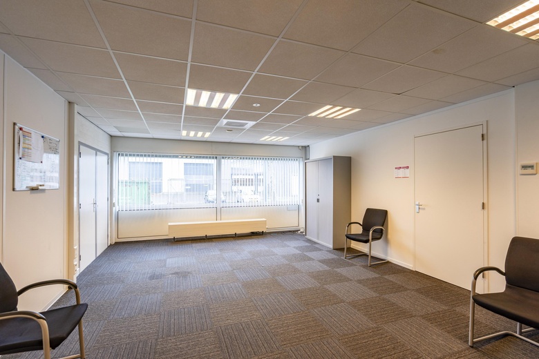 Bedrijfsruimteaan's-Gravelandseweg 373<br/> inSchiedam