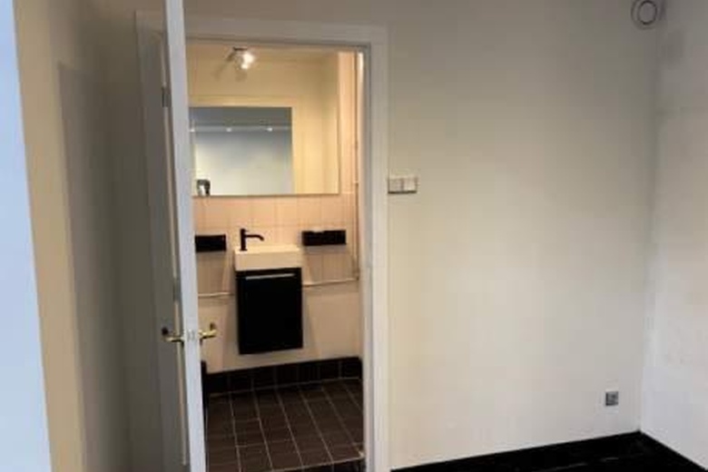 KantoorruimteaanNicolas Zasstraat 43 a<br/> inRotterdam KantoorruimteaanNicolas Zasstraat 43 a<br/> inRotterdam