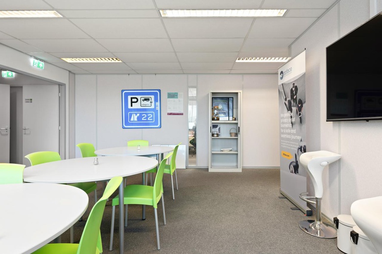 KantoorruimteaanKamerlingh Onnesweg 10<br/> inBarendrecht