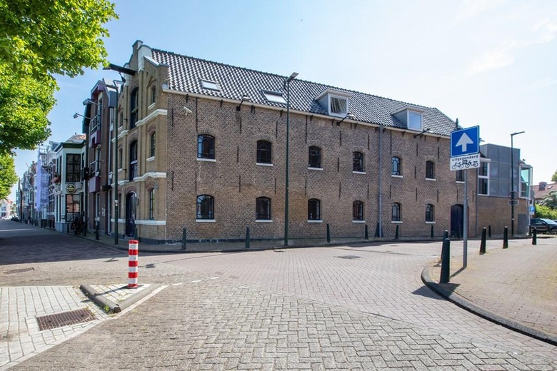 Bekijk foto 1 van Haven 31 Bekijk foto 1 van Haven 31