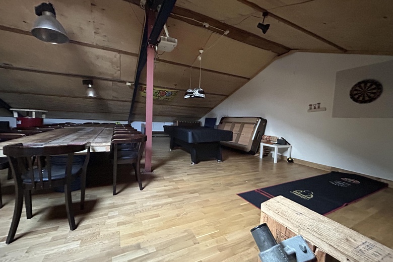 BedrijfsruimteaanHoogeveenenweg 4 h<br/> inNieuwerkerk aan den IJssel