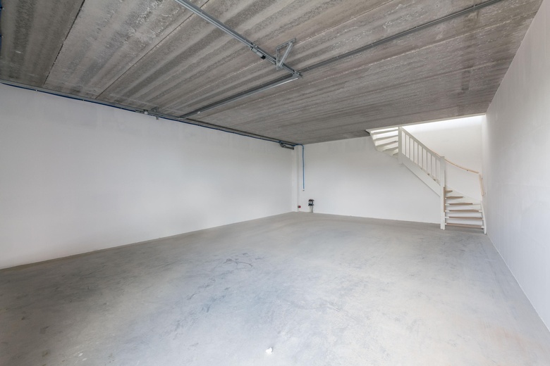 BedrijfsruimteaanAndersonweg 2 17<br/> inHellevoetsluis