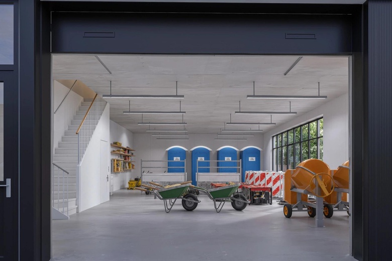 BedrijfsruimteaanHerfordstraat 8<br/> inDeventer BedrijfsruimteaanHerfordstraat 8<br/> inDeventer