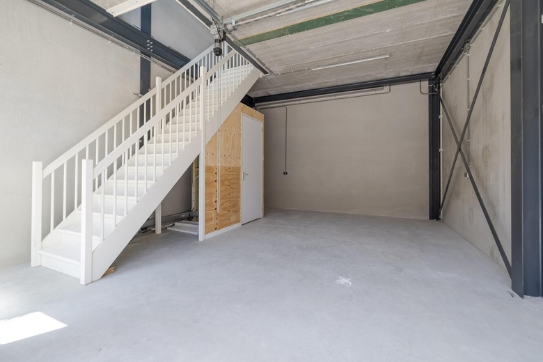 BedrijfsruimteaanHogeweyselaan 201 E<br/> inWeesp