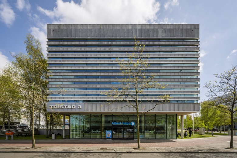 KantoorruimteaanStationsplein-ZW 983<br/> inSchiphol