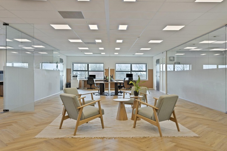 KantoorruimteaanLangesteijn 112<br/> inHendrik-Ido-Ambacht KantoorruimteaanLangesteijn 112<br/> inHendrik-Ido-Ambacht