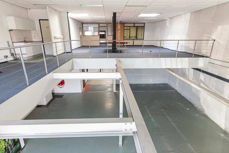 BedrijfsruimteaanEuromarkt 129<br/> inAlphen aan den Rijn