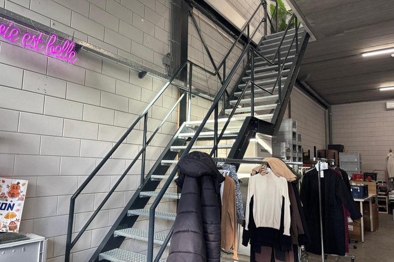 BedrijfsruimteaanKnibbelweg 73<br/> inZevenhuizen