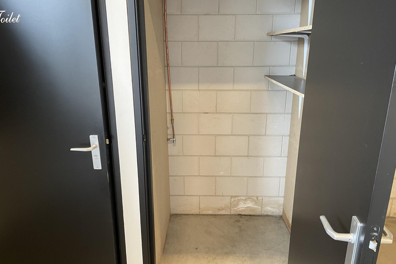 BedrijfsruimteaanBezembinder 8 a<br/> inNijkerk