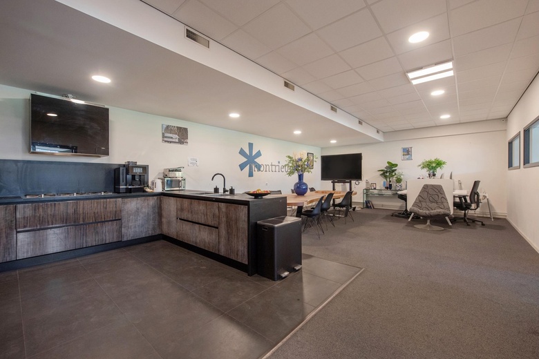 BedrijfsruimteaanLimpergstraat 8<br/> inRijswijk