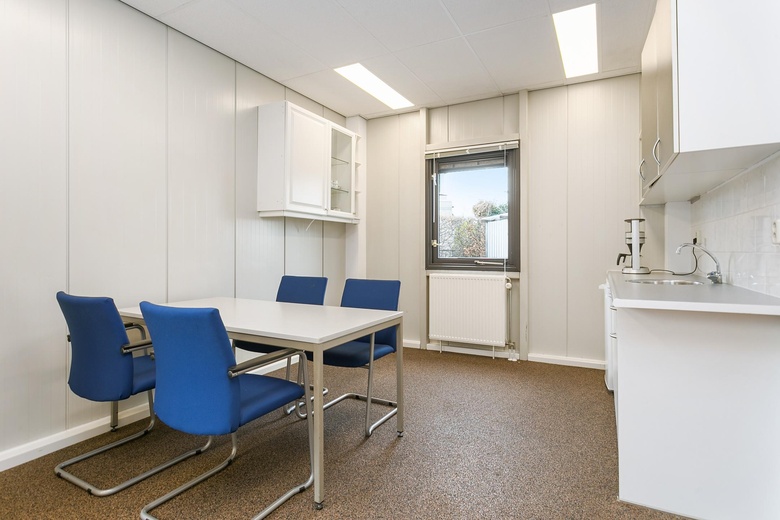 KantoorruimteaanVluchtoord 24<br/> inUden