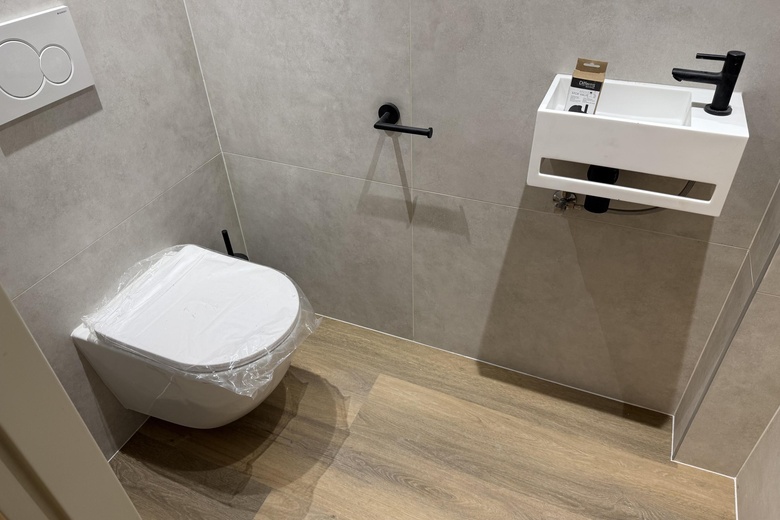 BedrijfsruimteaanBijdorp-West 79<br/> inBarendrecht